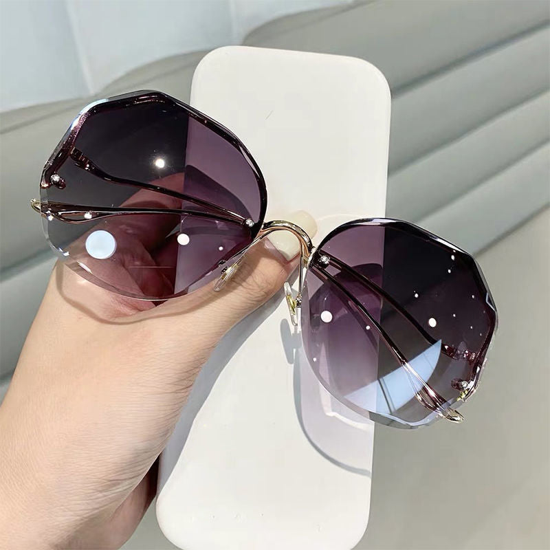 Accessories/ Trimmed Lens Sunglasses